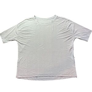 lululemon athletica Women's Light Gray Short Sleeve Tee